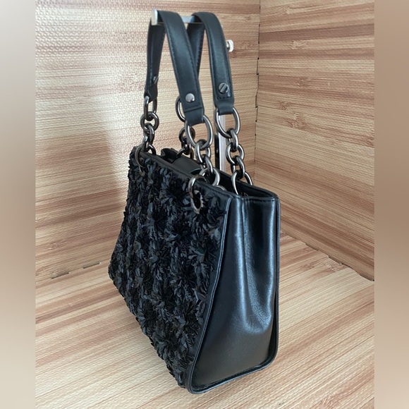 Michael Kors Floral Burst Satchel Crossbody  Bag Black  Leather Bag EUC - Picture 4 of 9